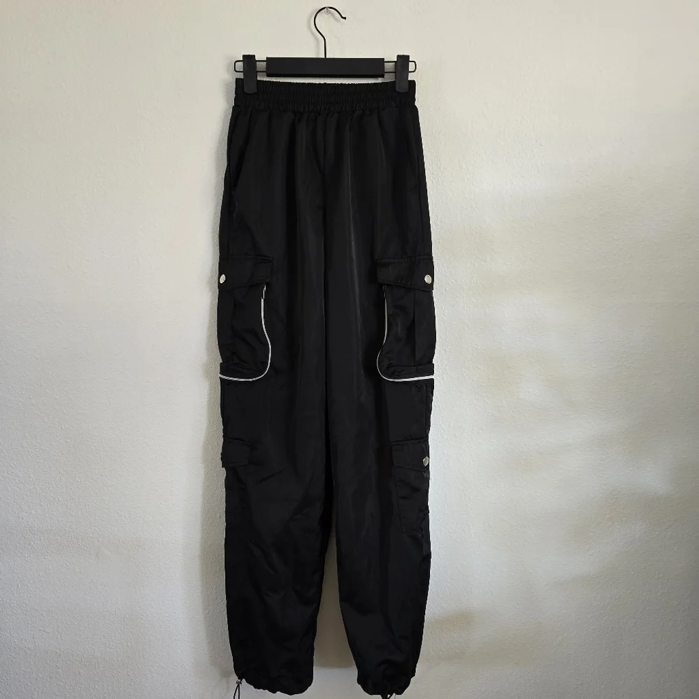 Forever 21 Black Cargo Pants - XS - Picture 3 of 14